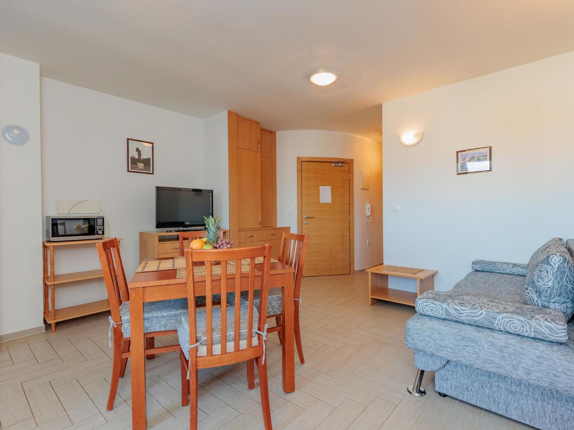 Apartment Mlasina-4 By Interhome Nin Kültér fotó