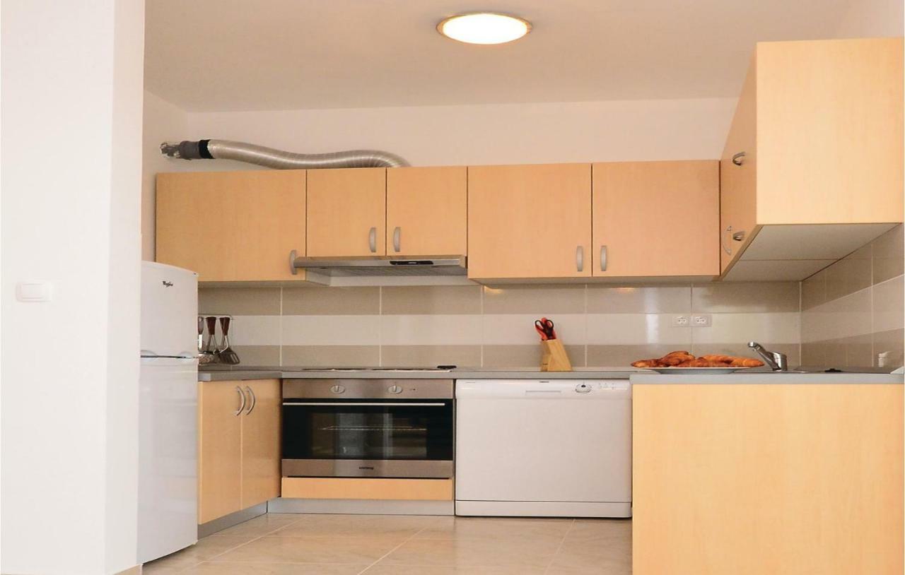 Apartment Mlasina-4 By Interhome Nin Kültér fotó